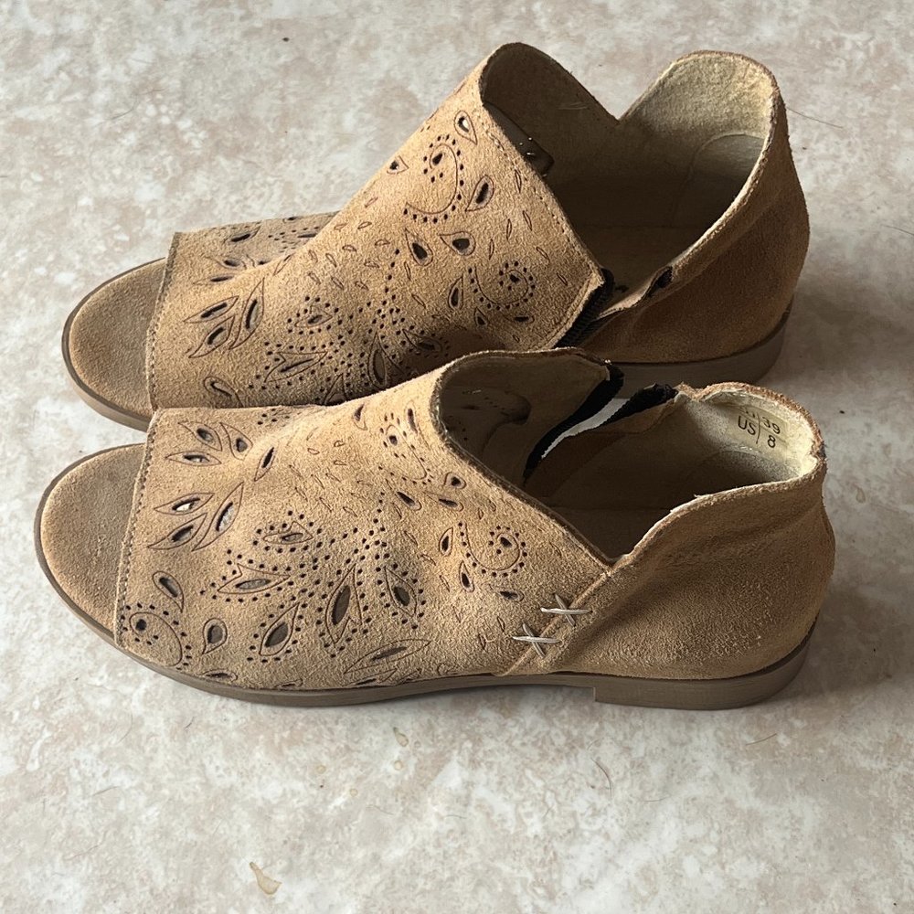 Coolway - Nelia Laser Cut Open Toe Bootie in tan (39/7.5)